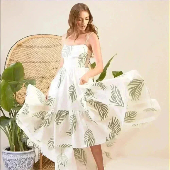 Mestiza NY Cleo Ballgown Size 2 Embroidered Palm Leaf Print Off-White Green - Picture 1 of 16